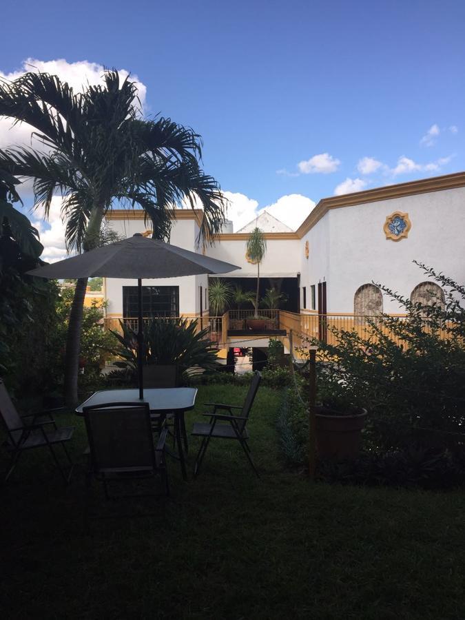 Hotel San Miguel Arcangel Исамал Екстериор снимка