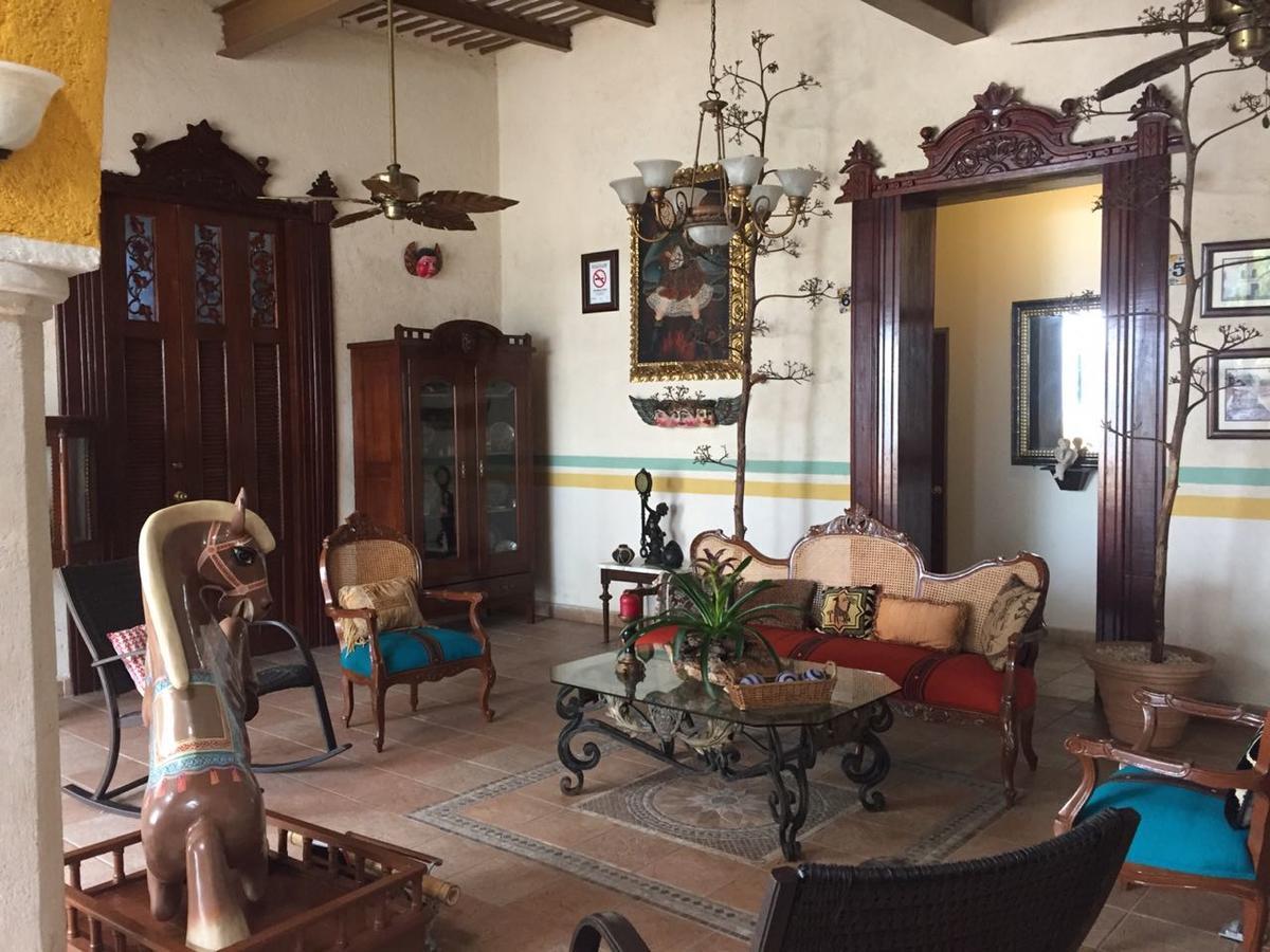 Hotel San Miguel Arcangel Исамал Екстериор снимка