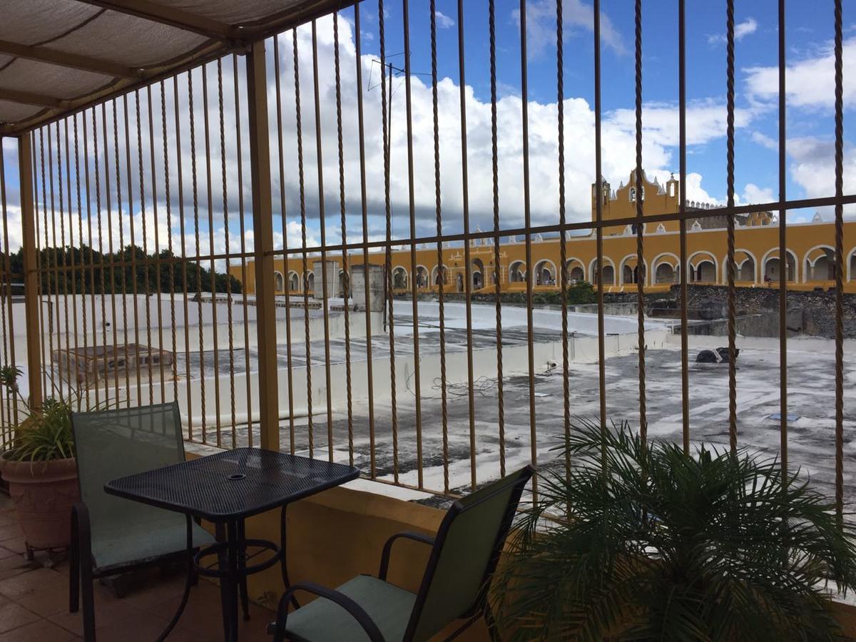 Hotel San Miguel Arcangel Исамал Екстериор снимка